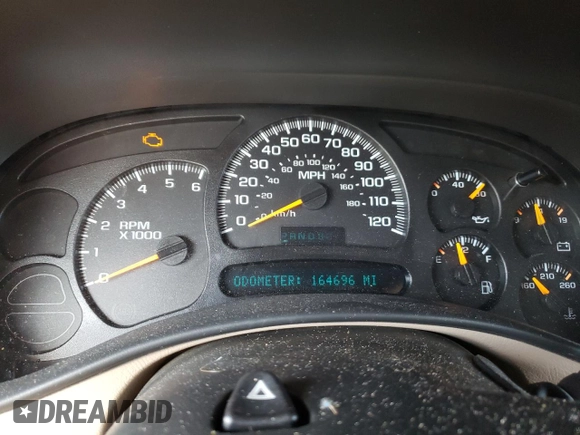 2005 GMC Yukon SLT with VIN 1GKEK13T15J239462, listed as a Copart auction lot 52131435 with 164,696 mi miles and Salvage Title. Bid and sale history available at carsss.com. Image 9.