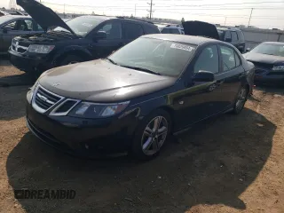 2011 Saab 9-3 z VIN YS3FA4BYXB1300989, wystawiony jako Copart lot #70829854 z przebiegiem 140 841 mil mil oraz Szkody całkowita. Historia ofert i sprzedaży dostępna na DreamBid. Obrazek 1.
