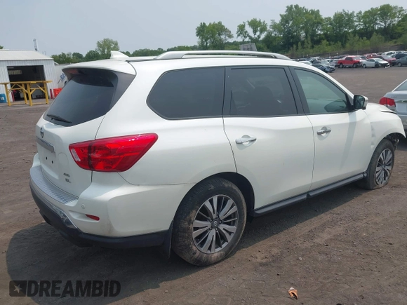 2019 Nissan Pathfinder SV z VIN 5N1DR2MM5KC615110, wystawiony jako IAAI lot #42399030 z przebiegiem 129 844 mil mil oraz . Historia ofert i sprzedaży dostępna na DreamBid. Obrazek 4.