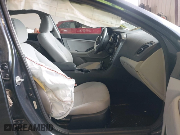 2015 Kia Optima LX z VIN 5XXGM4A77FG483662, wystawiony jako IAAI lot #42602173 z przebiegiem 81 971 mil mil oraz . Historia ofert i sprzedaży dostępna na DreamBid. Obrazek 5.