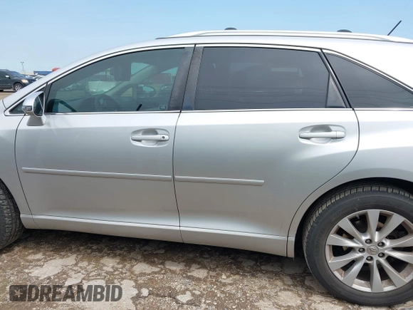 2013 Toyota Venza LE with VIN 4T3BA3BB4DU035888, listed as a IAAI auction lot 42357700 with 177,000 mi miles and . Bid and sale history available at DreamBid. Image 14.