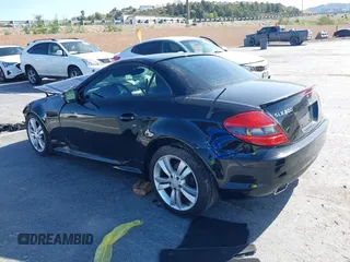 2011 Mercedes-Benz SLK 300 z VIN WDBWK5EA6BF235794, wystawiony jako IAAI lot #41948933 z przebiegiem 80 244 mil mil oraz . Historia ofert i sprzedaży dostępna na DreamBid. Obrazek 3.