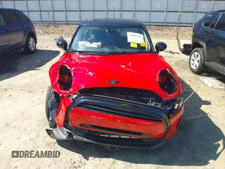 2024 MINI Hardtop 4 Door Cooper Classic with VIN WMW33DK00R2V40133, listed as a IAAI auction lot 41801763 with 9,607 mi miles and . Bid and sale history available at DreamBid. Image 13.