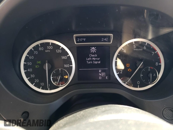 2017 Infiniti QX30 Luxury with VIN SJKCH5CR6HA027820, listed as a Copart auction lot 68570184 with 0 mi miles and Salvage Title. Bid and sale history available at carsss.com. Image 9.