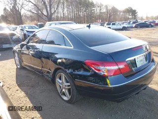 2013 Mercedes-Benz E-Class E 350 with VIN WDDKJ8JB5DF213183, listed as a IAAI auction lot 41891419 with 132,564 mi miles. Bid and sale history available at carsss.com. Image 14.