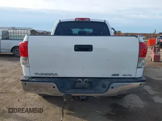 2012 Toyota Tundra 4WD Truck LTD with VIN 5TFHW5F15CX263868, listed as a IAAI auction lot 41669970 with 249,961 mi miles. Bid and sale history available at carsss.com. Image 16.