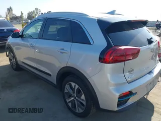 2020 Kia Niro EX Premium with VIN KNDCE3LG1L5071000, listed as a IAAI auction lot 42164125 with 30,831 mi miles and . Bid and sale history available at DreamBid. Image 3.