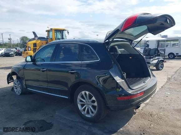 2017 Audi Q5 Premium with VIN WA1C2AFP1HA058751, listed as a IAAI auction lot 40494748 with 67,877 mi miles. Bid and sale history available at carsss.com. Image 3.