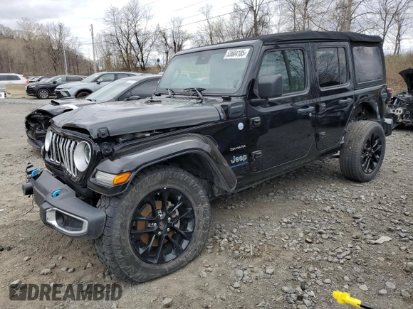 2024 Jeep Wrangler Sahara z VIN 1C4RJXP6XRW274744, wystawiony jako Copart lot #53604185 z przebiegiem 26 306 mil mil oraz Szkoda całkowita • Salvage title. Historia ofert i sprzedaży dostępna na DreamBid. Obrazek 1.