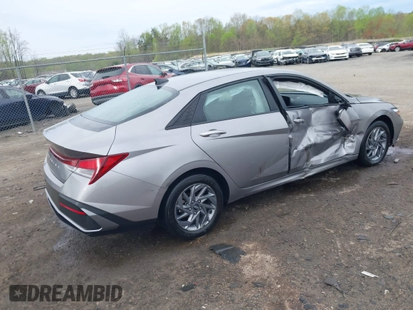 2024 Hyundai Elantra SEL with VIN KMHLM4DG0RU664025, listed as a IAAI auction lot 41955802 with 38,820 mi miles. Bid and sale history available at carsss.com. Image 4.
