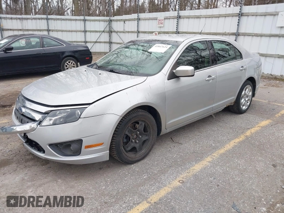 2010 Ford Fusion SE with VIN 3FAHP0HA7AR238091, listed as a IAAI auction lot 41847624 with 157,381 mi miles. Bid and sale history available at carsss.com. Image 2.