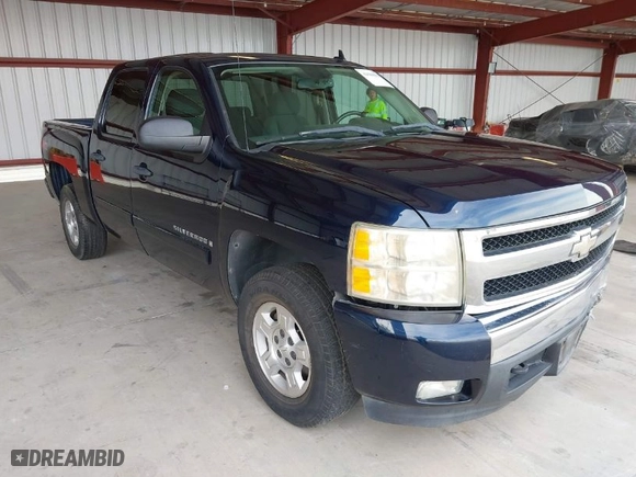 2008 Chevrolet Silverado 1500 LT w/1LT with VIN 3GCEK13M28G143589, listed as a IAAI auction lot 42040084 with 96,452 mi miles. Bid and sale history available at carsss.com. Image 1.