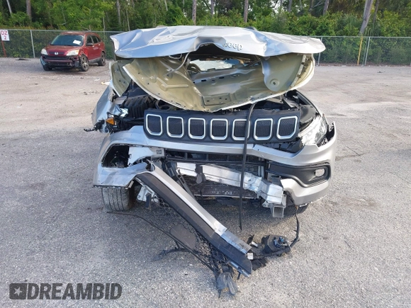 2022 Jeep Compass Latitude with VIN 3C4NJCBB8NT138706, listed as a IAAI auction lot 42503422 with 52,131 mi miles and . Bid and sale history available at DreamBid. Image 13.
