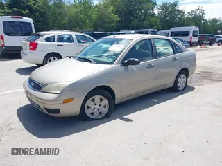 2006 Ford Focus S с VIN 1FAHP34N56W205542, выставлен на аукционе IAAI как лот 42777558 с пробегом 68 828 миль миль и . История ставок и продаж доступна на DreamBid. Изображение 2.