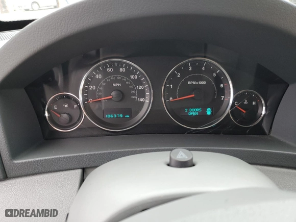 2007 Jeep Grand Cherokee Limited with VIN 1J8HR58247C701881, listed as a Copart auction lot 82380254 with 186,379 mi miles and Clean Title. Bid and sale history available at carsss.com. Image 9.