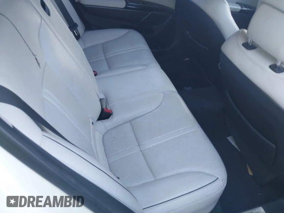 2015 Kia K900 Luxury with VIN KNALW4D47F6023343, listed as a IAAI auction lot 41326579 with 214,113 mi miles. Bid and sale history available at carsss.com. Image 8.