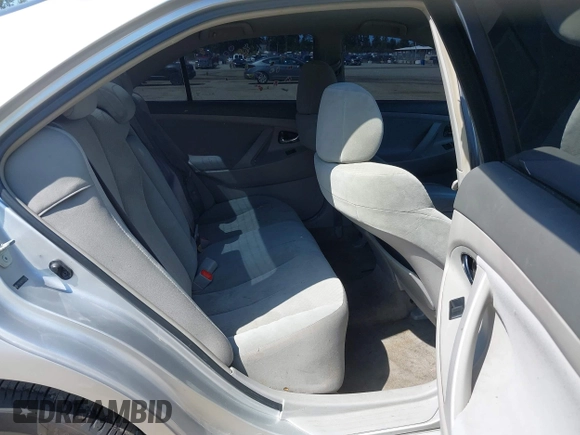 2009 Toyota Camry z VIN 4T1BE46K99U274082, wystawiony jako IAAI lot #42419700 z przebiegiem 124 552 mil mil oraz . Historia ofert i sprzedaży dostępna na DreamBid. Obrazek 8.