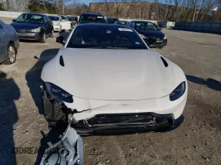 2021 Aston Martin Vantage z VIN SCFSMGAW6MGN05743, wystawiony jako Copart lot #46655524 z przebiegiem 4759 mil mil oraz Szkody całkowita. Historia ofert i sprzedaży dostępna na DreamBid. Obrazek 5.