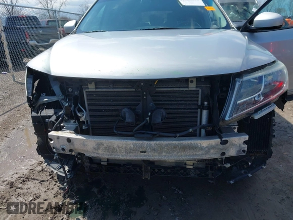 2014 Nissan Pathfinder S with VIN 5N1AR2MM3EC613959, listed as a IAAI auction lot 41966935 with 121,521 mi miles and . Bid and sale history available at DreamBid. Image 6.