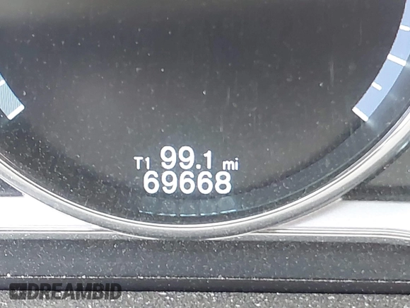 2015 Volvo XC70 T5 Drive-E Premier with VIN YV440MBK7F1209968, listed as a IAAI auction lot 41914571 with 69,668 mi miles and . Bid and sale history available at DreamBid. Image 15.