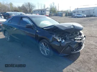 2017 Toyota Camry XLE z VIN 4T1BF1FK4HU341696, wystawiony jako IAAI lot #42097860 z przebiegiem 112 495 mil mil oraz . Historia ofert i sprzedaży dostępna na DreamBid. Obrazek 1.