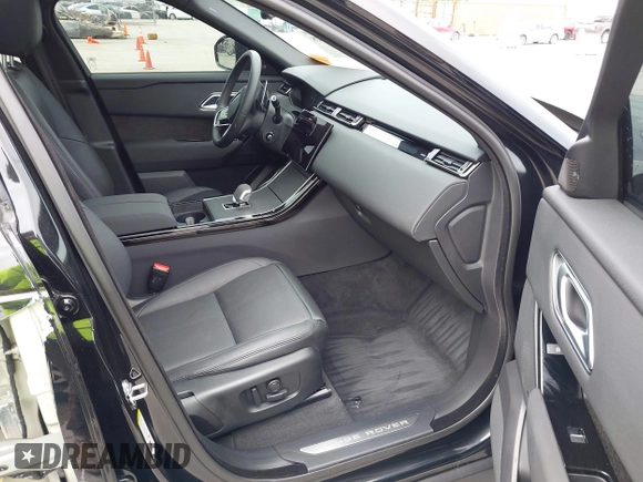 2024 Land Rover Range Rover Velar Dynamic SE with VIN SALYL2EX1RA368859, listed as a IAAI auction lot 42163428 with 7,586 mi miles and . Bid and sale history available at DreamBid. Image 5.