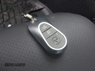 2025 Mercedes-Benz C 300 with VIN W1KAF4HB8SR243351, listed as a IAAI auction lot 41689281 with 991 mi miles and . Bid and sale history available at DreamBid. Image 11.