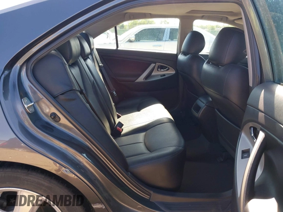 2011 Toyota Camry LE z VIN 4T1BF3EK9BU664694, wystawiony jako IAAI lot #42247007 z przebiegiem 112 306 mil mil oraz . Historia ofert i sprzedaży dostępna na DreamBid. Obrazek 8.