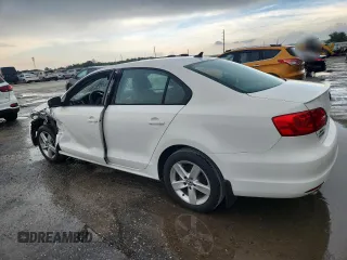 2012 Volkswagen Jetta TDI w/Premium & Nav с VIN 3VWLL7AJ3CM088190, выставлен на аукционе Copart как лот 63841905 с пробегом Не указан миль и Списание • Salvage title. История ставок и продаж доступна на DreamBid. Изображение 2.