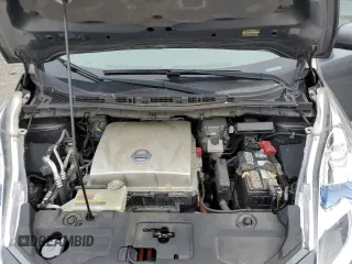 2015 Nissan LEAF SV with VIN 1N4AZ0CPXFC330728, listed as a Copart auction lot 42146623 with 85,961 mi miles. Bid and sale history available at carsss.com. Image 11.