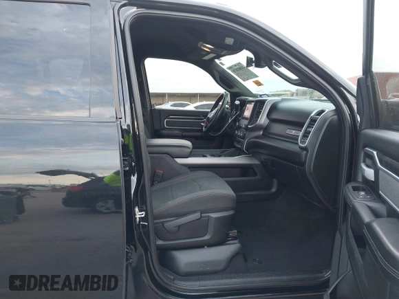 2022 Ram 2500 Big Horn z VIN 3C6UR5DL8NG125542, wystawiony jako IAAI lot #41881676 z przebiegiem 55 332 mil mil oraz . Historia ofert i sprzedaży dostępna na DreamBid. Obrazek 5.