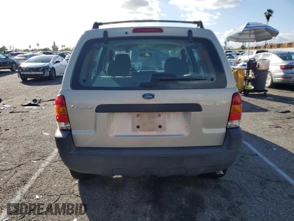 2004 Ford Escape XLS with VIN 1FMYU021X4KA41111, listed as a Copart auction lot 45393765 with 125,492 mi miles and Salvage Title. Bid and sale history available at DreamBid. Image 6.
