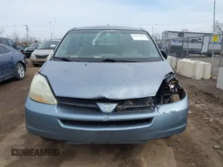 2004 Toyota Sienna with VIN 5TDZA29C44S036628, listed as a IAAI auction lot 41691034 with 389,982 mi miles and . Bid and sale history available at DreamBid. Image 6.