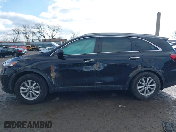 2019 Kia Sorento L with VIN 5XYPG4A3XKG592630, listed as a IAAI auction lot 41530985 with 84,991 mi miles. Bid and sale history available at carsss.com. Image 13.