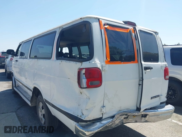 2001 Dodge Passenger z VIN 2B5WB35Z51K561431, wystawiony jako IAAI lot #42003952 z przebiegiem 171 240 mil mil oraz . Historia ofert i sprzedaży dostępna na DreamBid. Obrazek 3.