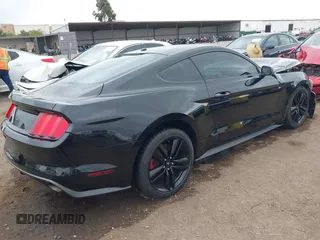 2015 Ford Mustang EcoBoost z VIN 1FA6P8TH6F5370313, wystawiony jako IAAI lot #42206594 z przebiegiem 76 769 mil mil oraz . Historia ofert i sprzedaży dostępna na DreamBid. Obrazek 4.