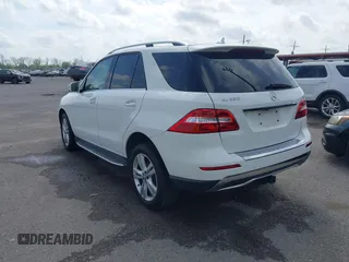 2015 Mercedes-Benz M 350 with VIN 4JGDA5JB8FA462476, listed as a IAAI auction lot 41901008 with 55,619 mi miles and . Bid and sale history available at DreamBid. Image 3.