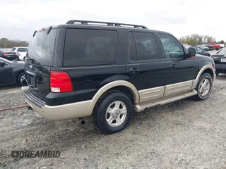 2005 Ford Expedition Eddie Bauer с VIN 1FMFU17585LA60924, выставлен на аукционе IAAI как лот 41845434 с пробегом 259 868 миль миль и . История ставок и продаж доступна на DreamBid. Изображение 4.