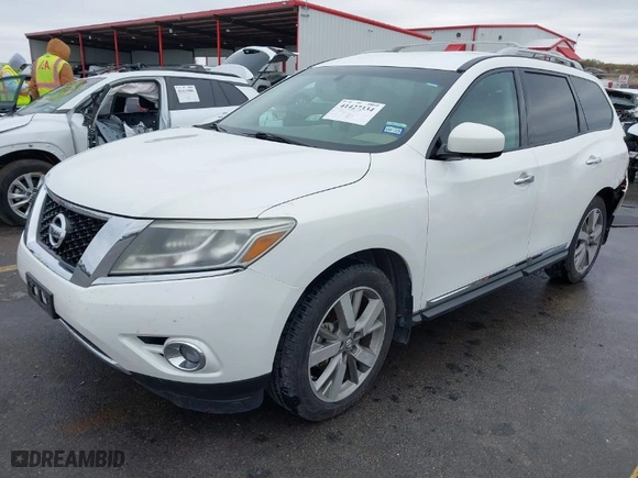 2014 Nissan Pathfinder SV with VIN 5N1AR2MN8EC633911, listed as a IAAI auction lot 41427334 with 128,467 mi miles. Bid and sale history available at carsss.com. Image 2.
