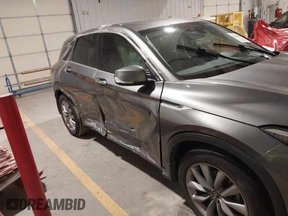 2021 Infiniti QX50 Pure z VIN 3PCAJ5AA9MF111207, wystawiony jako IAAI lot #41625947 z przebiegiem Nie podano mil oraz . Historia ofert i sprzedaży dostępna na DreamBid. Obrazek 6.
