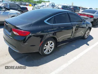 2015 Chrysler 200 Limited z VIN 1C3CCCAB4FN706166, wystawiony jako IAAI lot #42339062 z przebiegiem Nie podano mil oraz . Historia ofert i sprzedaży dostępna na DreamBid. Obrazek 4.