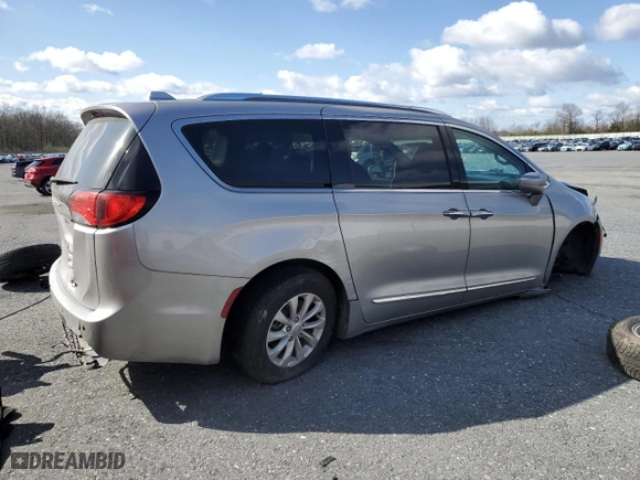2018 Chrysler Pacifica Touring L with VIN 2C4RC1BG1JR120461, listed as a Copart auction lot 52427505 with 168,318 mi miles and Salvage Title. Bid and sale history available at carsss.com. Image 3.