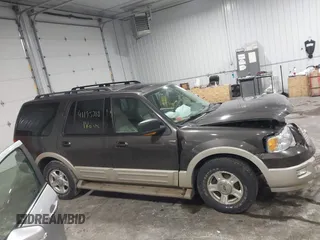 2005 Ford Expedition Eddie Bauer with VIN 1FMFU18575LA91113, listed as a IAAI auction lot 41195788 with 185,032 mi miles. Bid and sale history available at carsss.com. Image 13.