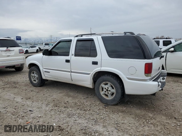 2000 GMC Jimmy Diamond Edition Luxury with VIN 1GKDT13W4Y2277222, listed as a Copart auction lot 51162135 with 158,699 mi miles and Salvage Title. Bid and sale history available at carsss.com. Image 2.