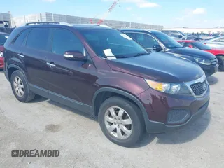 2013 Kia Sorento LX with VIN 5XYKT4A2XDG389415, listed as a IAAI auction lot 42595515 with 137,988 mi miles and . Bid and sale history available at DreamBid. Image 1.