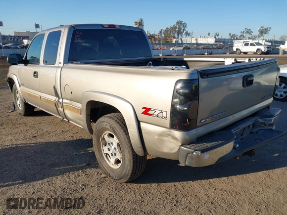 2002 Chevrolet Silverado 1500 LT with VIN 2GCEK19T721157549, listed as a IAAI auction lot 41636702 with 271,859 mi miles. Bid and sale history available at carsss.com. Image 3.
