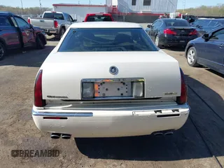 2000 Cadillac Eldorado ESC with VIN 1G6EL12Y0YB702778, listed as a IAAI auction lot 41988107 with 203,526 mi miles. Bid and sale history available at carsss.com. Image 16.