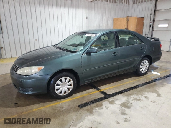 2005 Toyota Camry LE z VIN 4T1BE30K75U432514, wystawiony jako Copart lot #58487885 z przebiegiem 223 106 mil mil oraz Szkoda całkowita • Salvage title. Historia ofert i sprzedaży dostępna na DreamBid. Obrazek 1.
