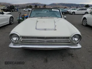 1964 Dodge Dart z VIN 7442677958, wystawiony jako Copart lot #81670574 z przebiegiem 61 374 mil mil oraz Tytuł czysty. Historia ofert i sprzedaży dostępna na DreamBid. Obrazek 5.