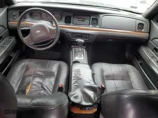 2004 Ford Crown Victoria LX with VIN 2FAHP74W84X135472, listed as a Copart auction lot 84842904 with 225,511 mi miles and Salvage Title. Bid and sale history available at carsss.com. Image 8.